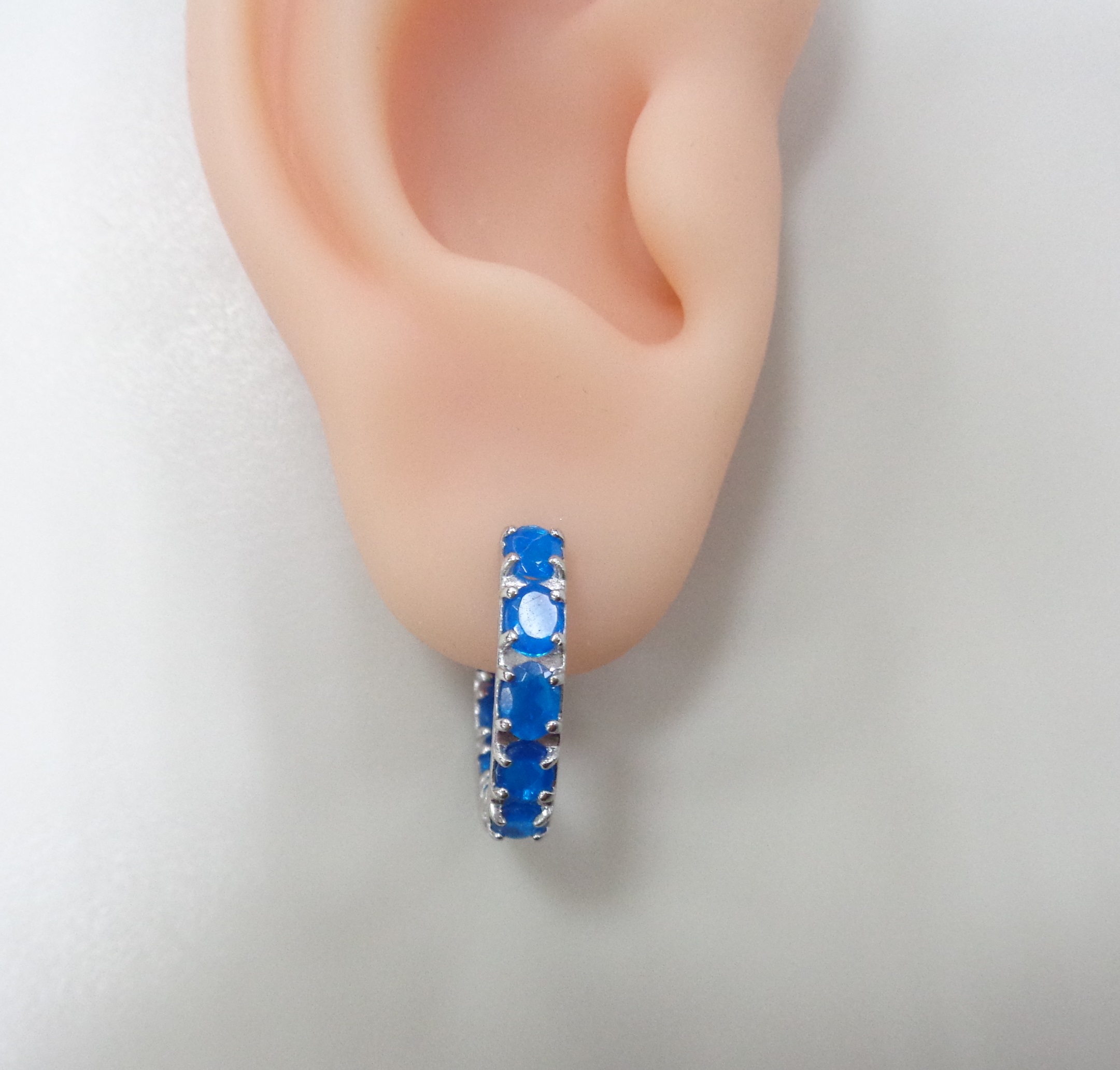 Серебряные серьги-конго с голубыми опалами